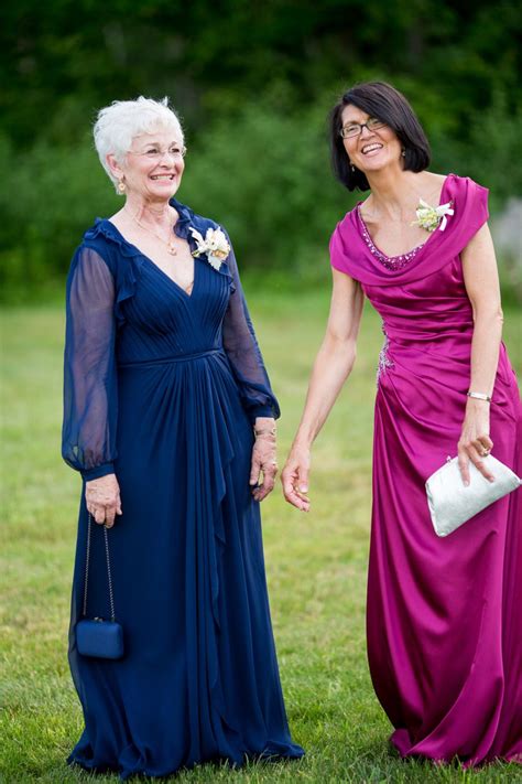 Mother of the <b>groom</b>, bridesmaids, maid of honor coordinate their outfits with the mother of the bride. . What does a stepmother of the groom wear
